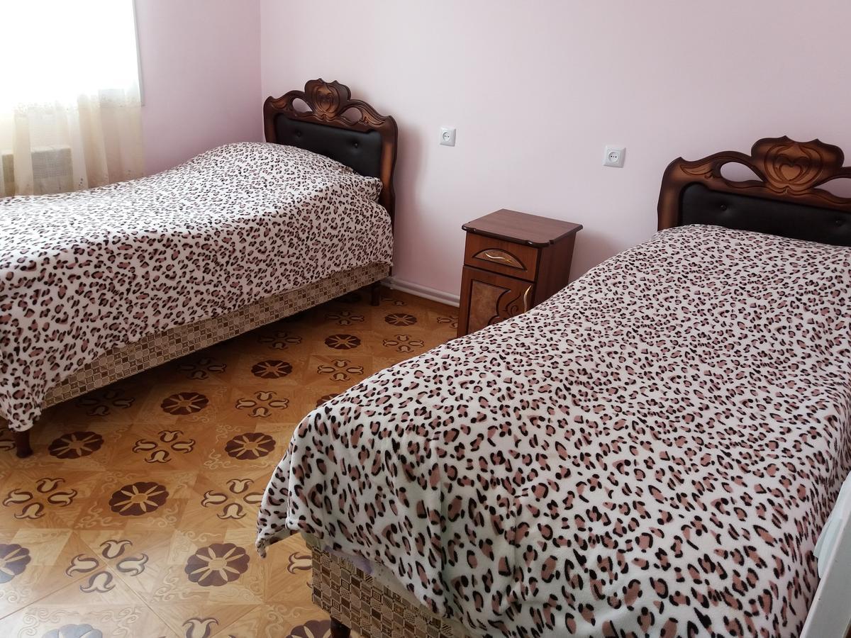 Aida Bed & Breakfast Татев Екстериор снимка