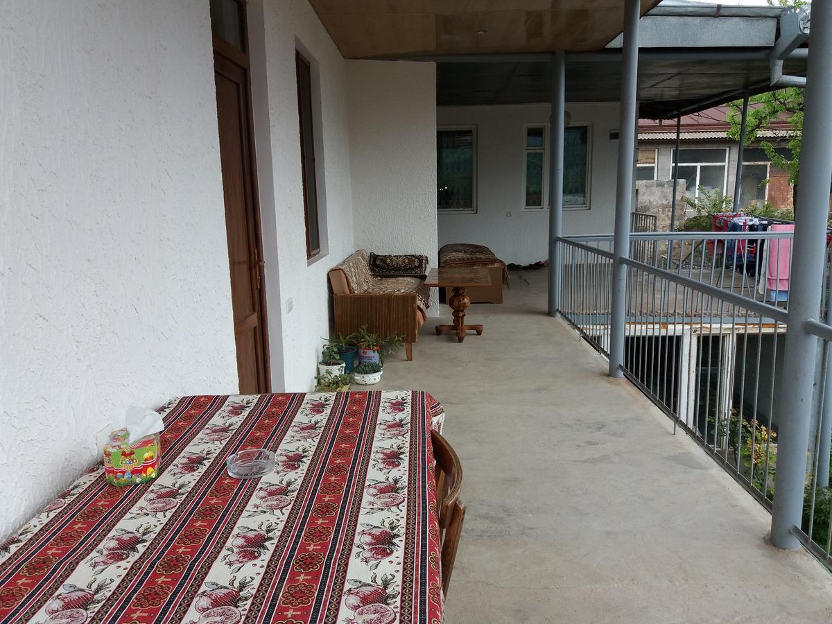 Aida Bed & Breakfast Татев Екстериор снимка